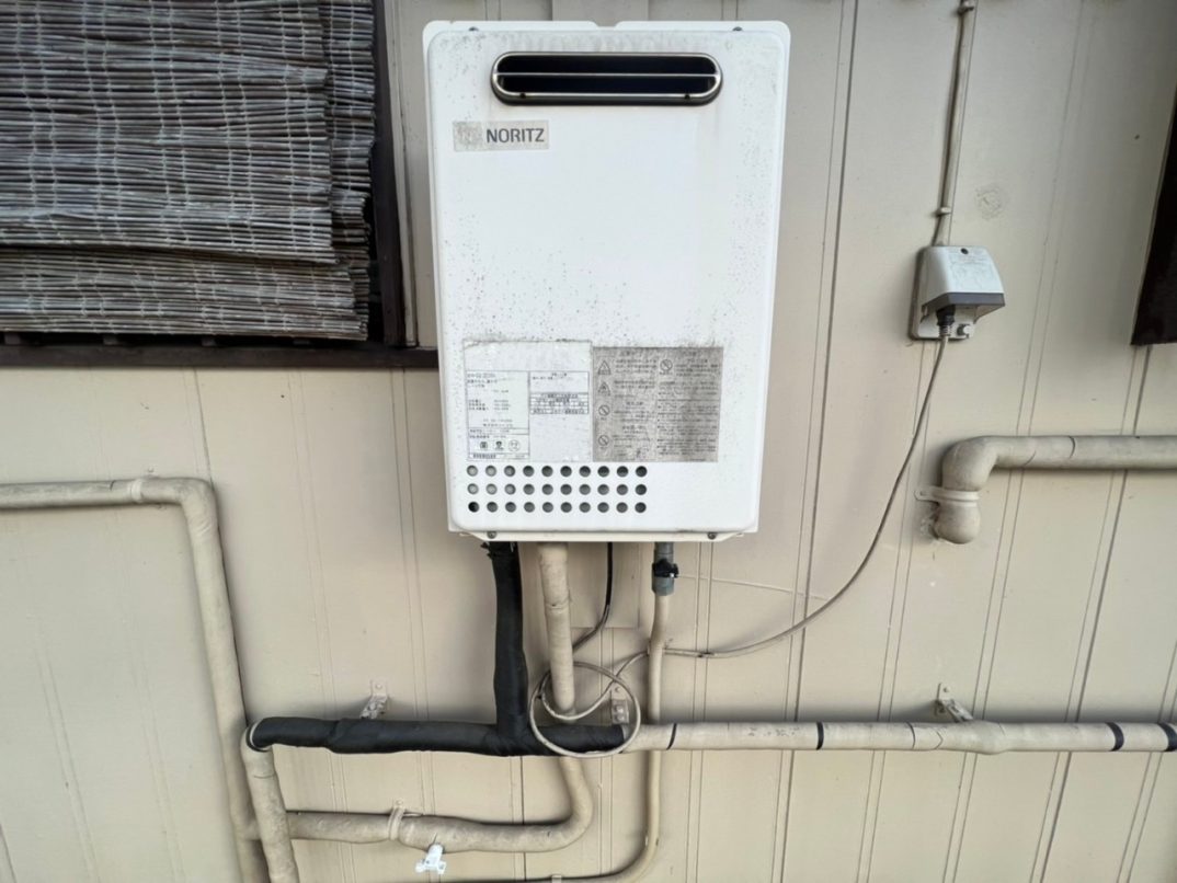 横浜市戸塚区にて、給湯器交換工事を行いました。